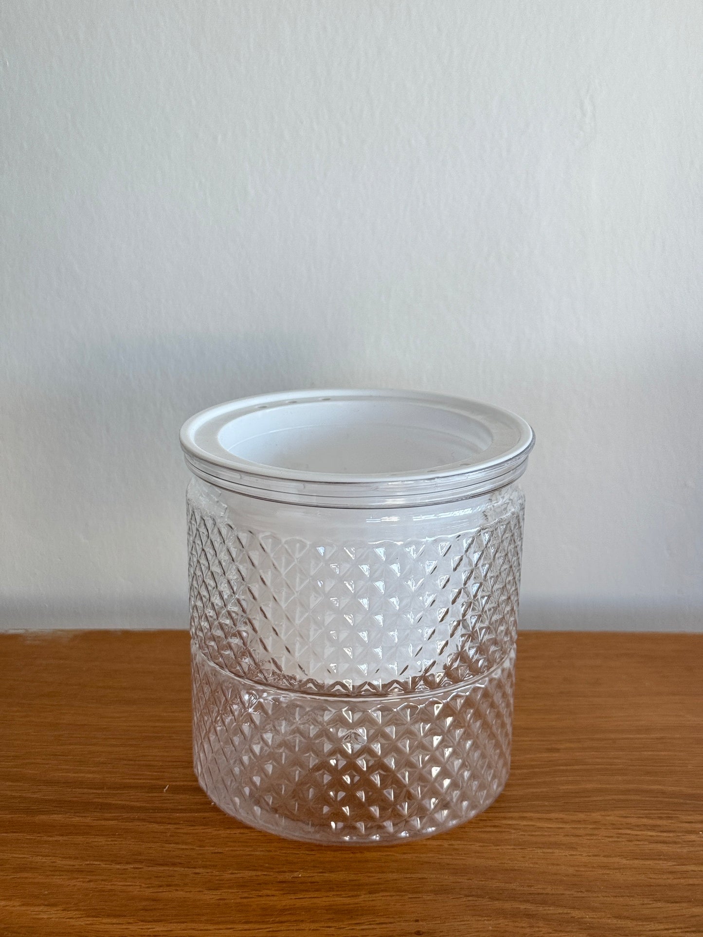 กระถางใส่น้ำ ดูดน้ำในตัว แบบมินิมอล ไม่มีลาย