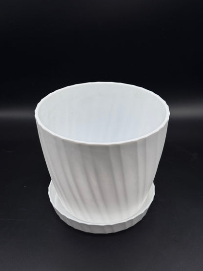 กระถางพลาสติกสีขาว ทรงลายเฉียง 4-8 นิ้ว