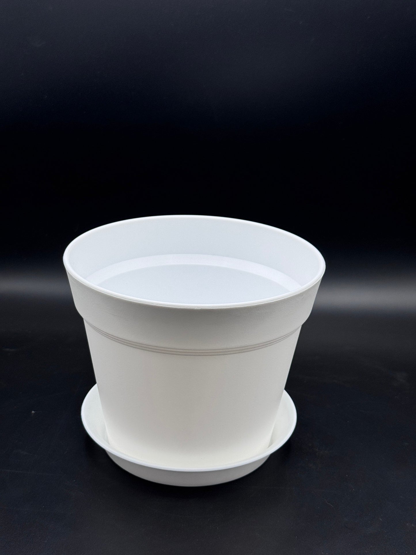 กระถางพลาสติกกระถางขาว ขอบนูน 4 - 8 นิ้ว