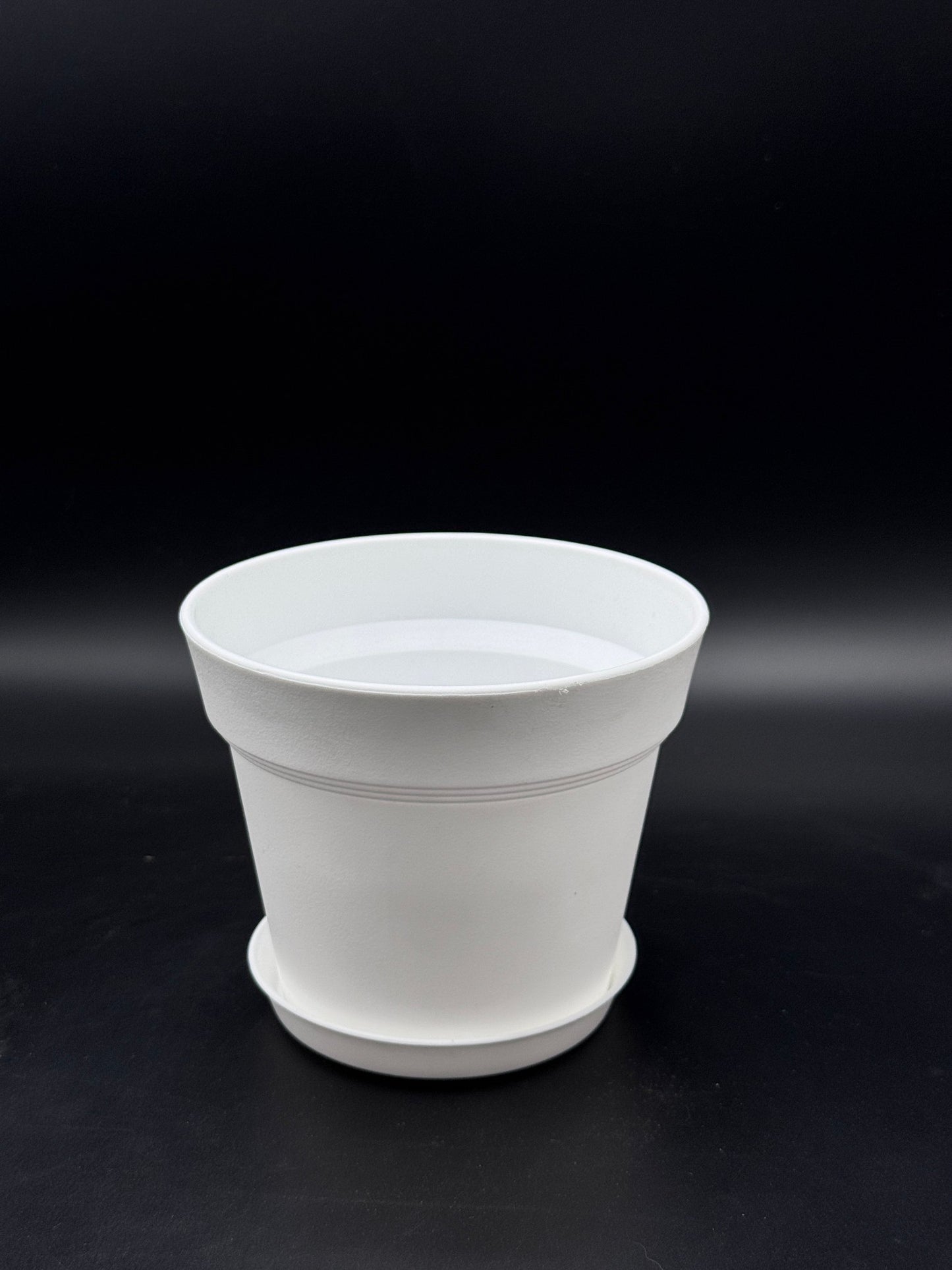 กระถางพลาสติกกระถางขาว ขอบนูน 4 - 8 นิ้ว