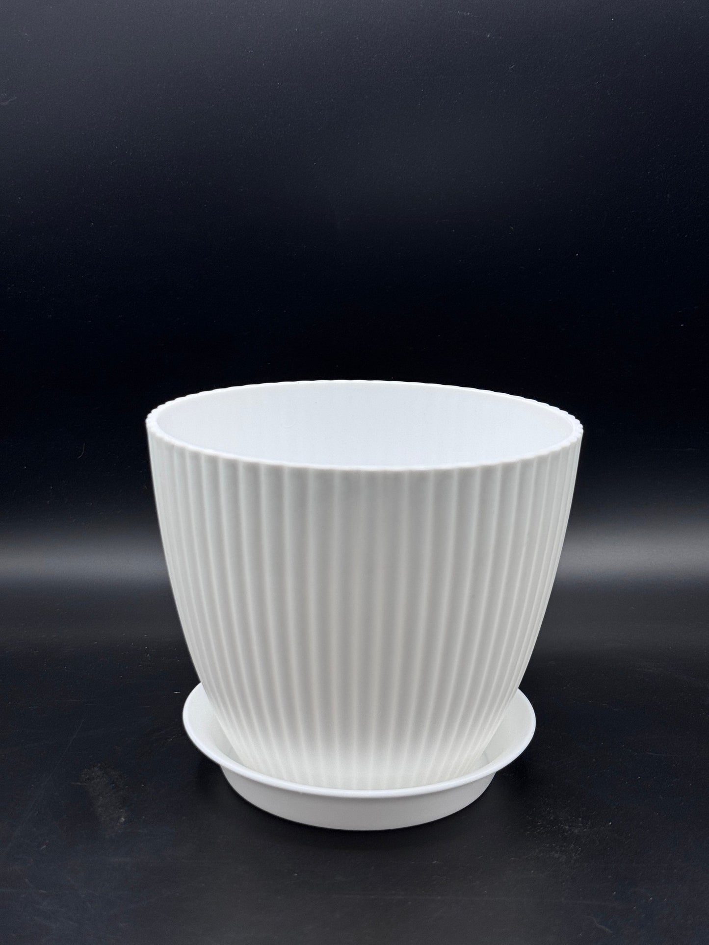 กระถางพลาสติกสีขาว ทรงนูน 4-8 นิ้ว