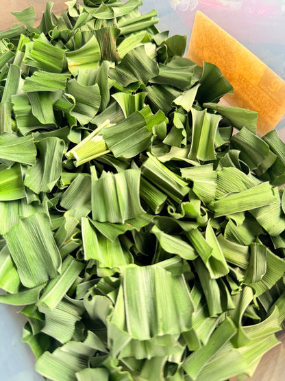 เตยหอมอบแห้ง ชาใบเตยหอมอบแห้ง กลิ่นหอมละมุน คัดพิเศษ เกรด A (Pure Dried Pandan) จากสวนเตยหอมแท้ 100%